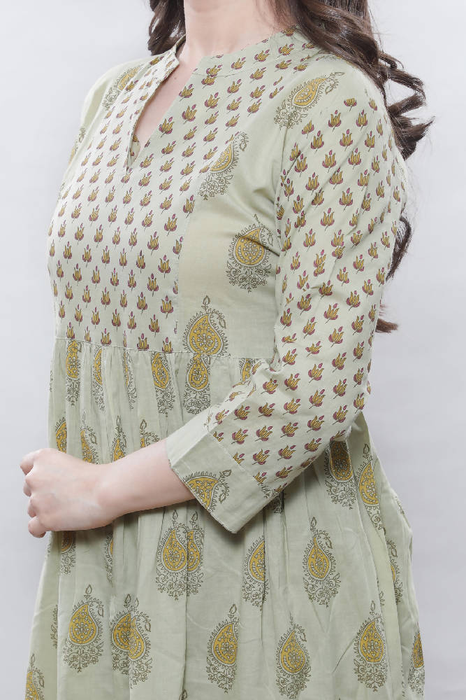 Printed Front Slit Kurta With Pant